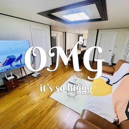 The Biggest Three Bedroom In Hongdae, Sinchon, Yonsei